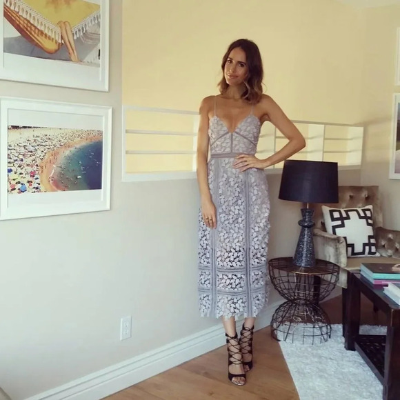 Elliatt Bella Floral Lace Midi Dress size small - Picture 14 of 15